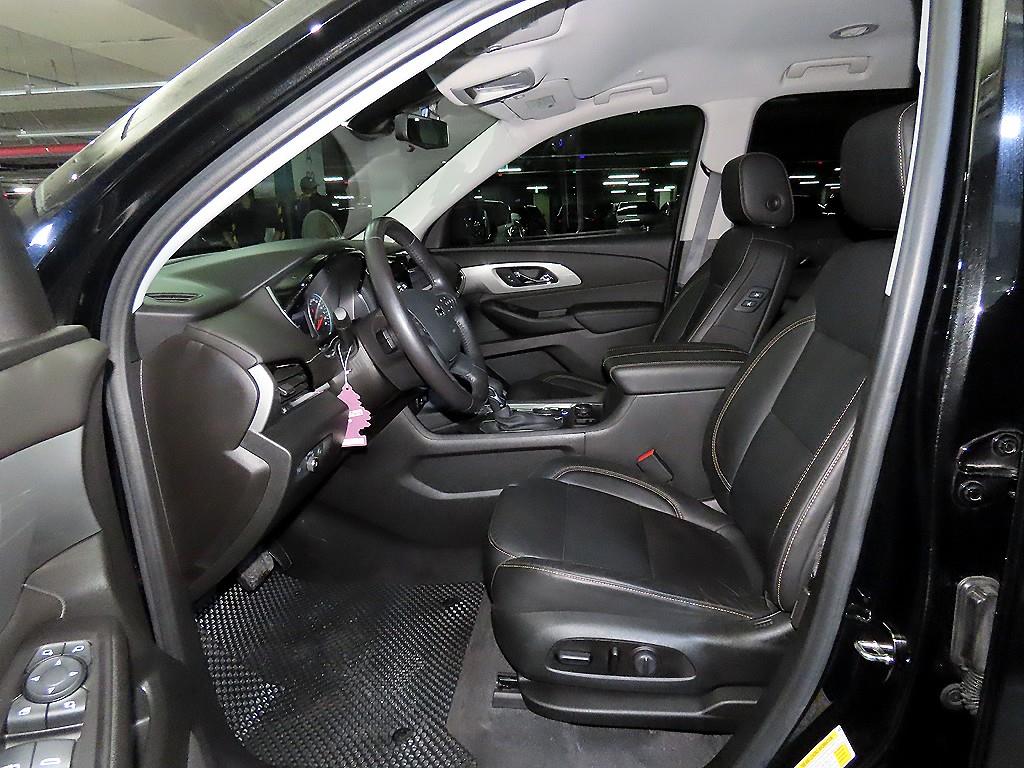 Chevrolet Travers - Vista 6