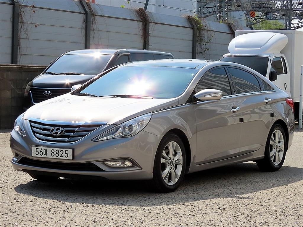 HYUNDAI Sonata - Vista 2