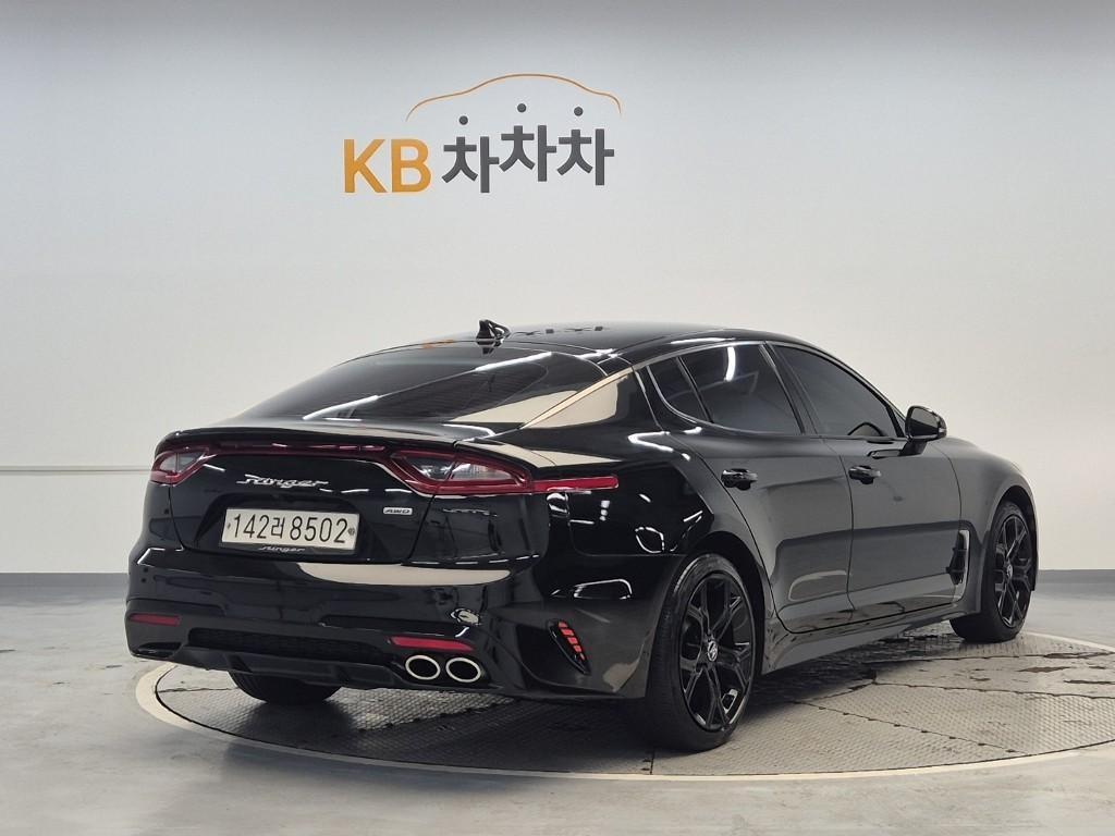KIA Stinger - Vista 3