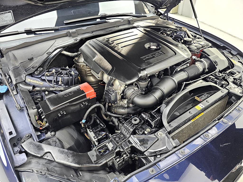 Jaguar XF - Vista 6