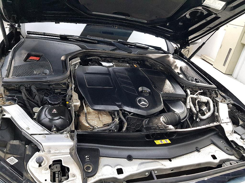 Mercedes Benz E class - Vista 6
