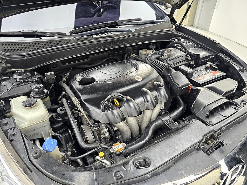 HYUNDAI Sonata - Vista 6