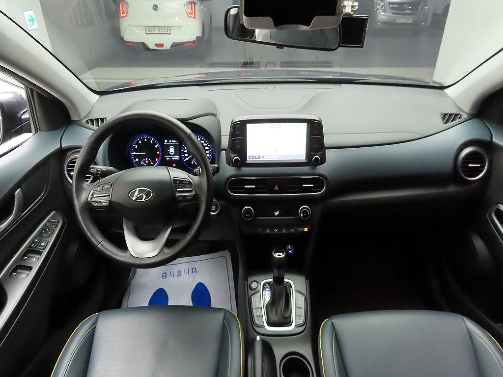 HYUNDAI Kona - Vista 8