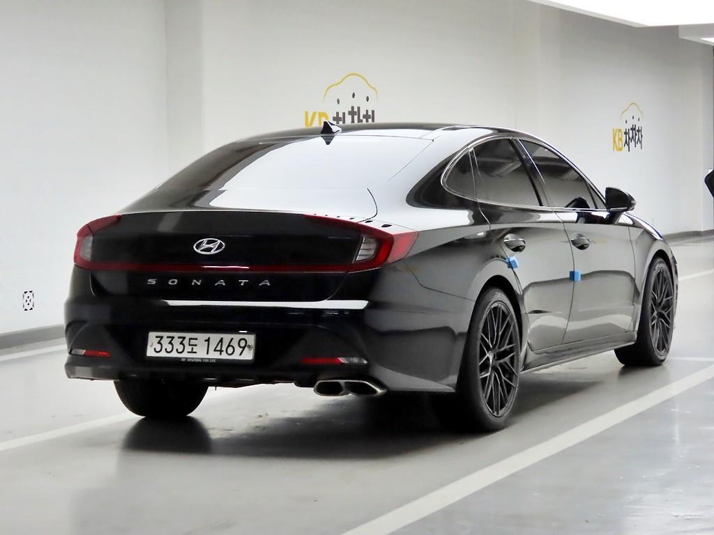 HYUNDAI Sonata - Vista 4