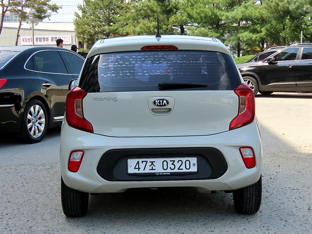 KIA Morning - Vista 4