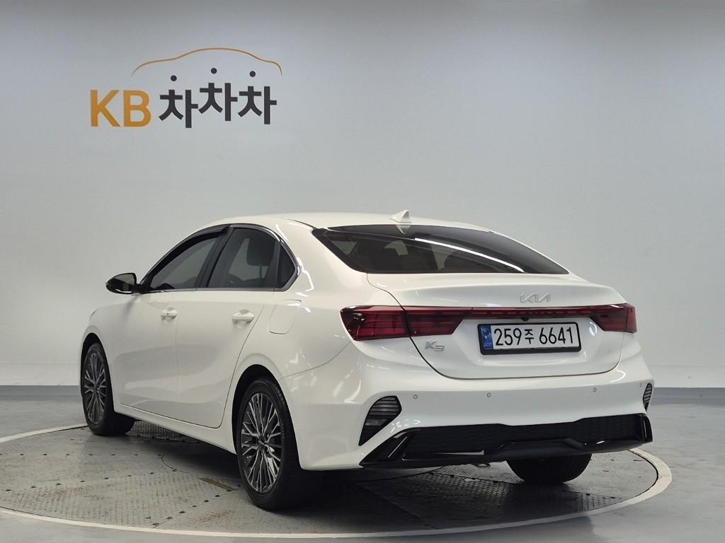 KIA K3 - Vista 2