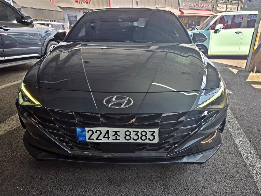HYUNDAI Avante - Vista 3