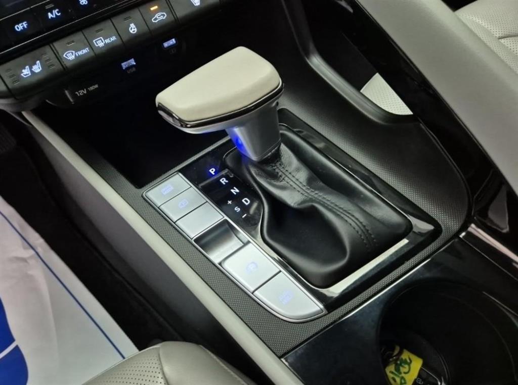 HYUNDAI Avante - Vista 8