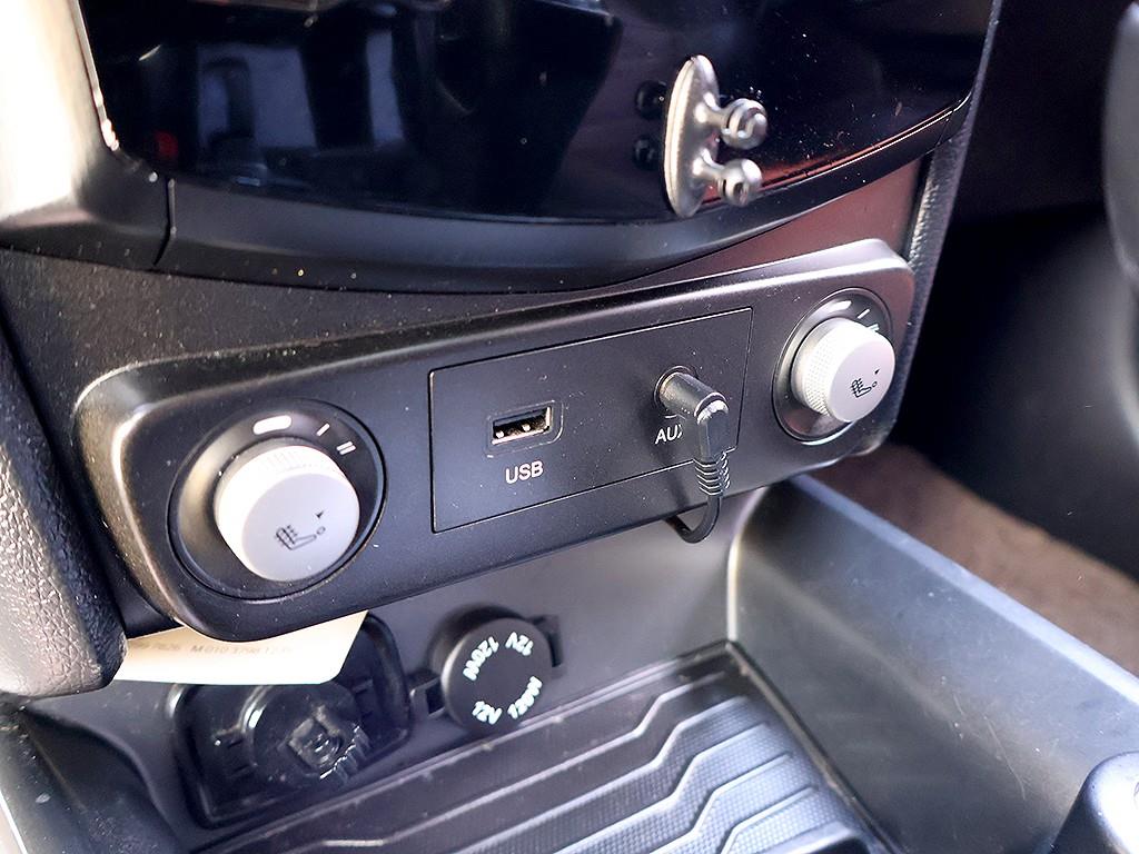 Ssangyong Tivoli 2016 Blanco - Importación desde Corea - HF Imports Iquique - Foto 11