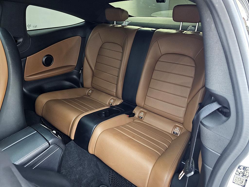 Mercedes Benz C Class - Vista 9