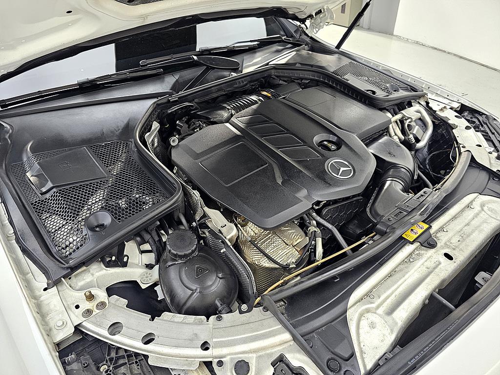 Mercedes Benz C Class - Vista 6