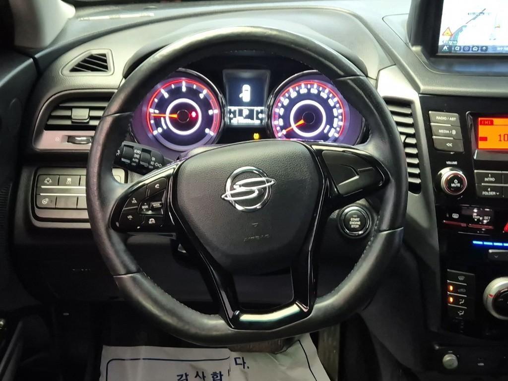Ssangyong Tivoli - Vista 9