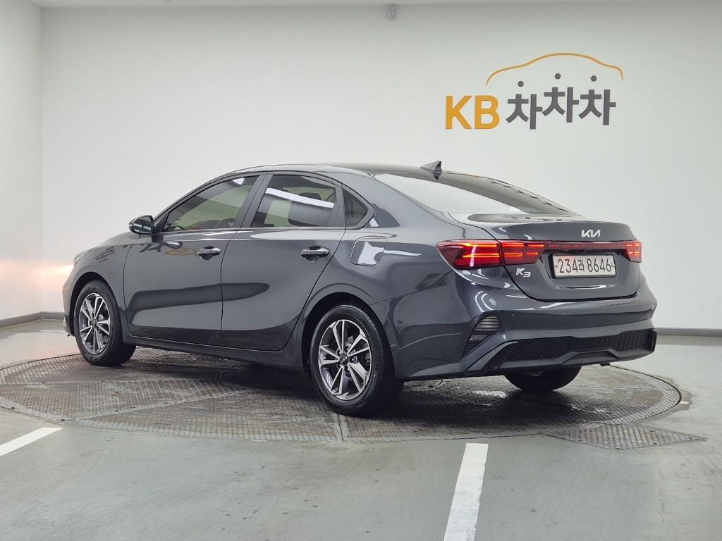 KIA K3 - Vista 3