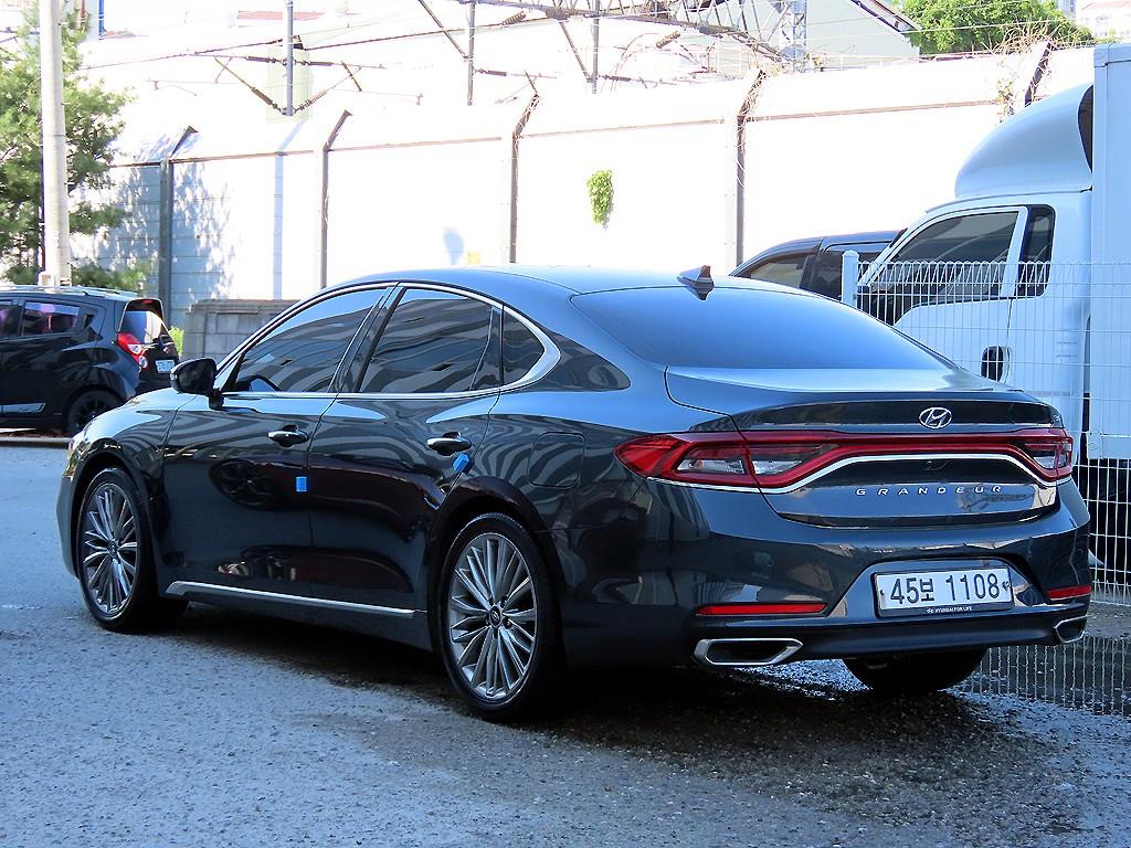 HYUNDAI Grandeur - Vista 3