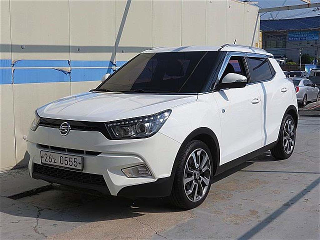 Ssangyong Tivoli - Vista 3