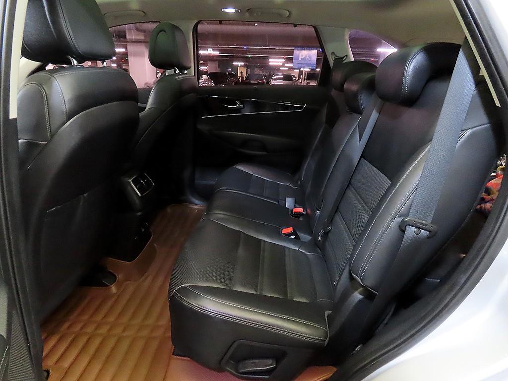 KIA Sorento - Vista 7