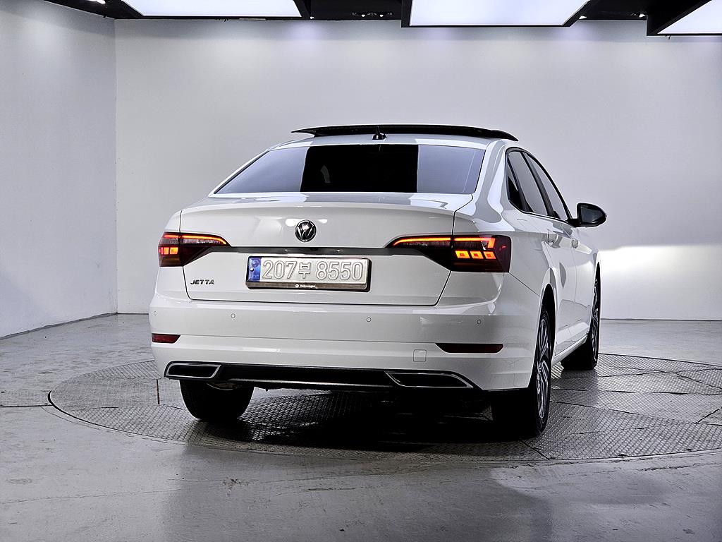 Volkswagen Jetta - Vista 3