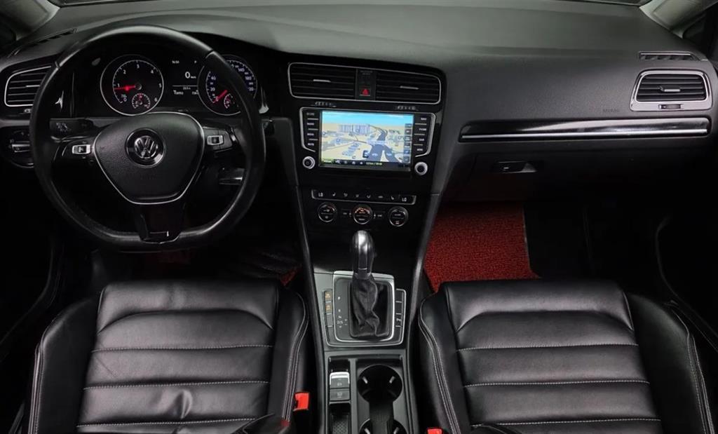 Volkswagen Golf - Vista 7