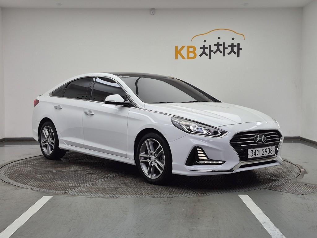 HYUNDAI Sonata - Vista 2