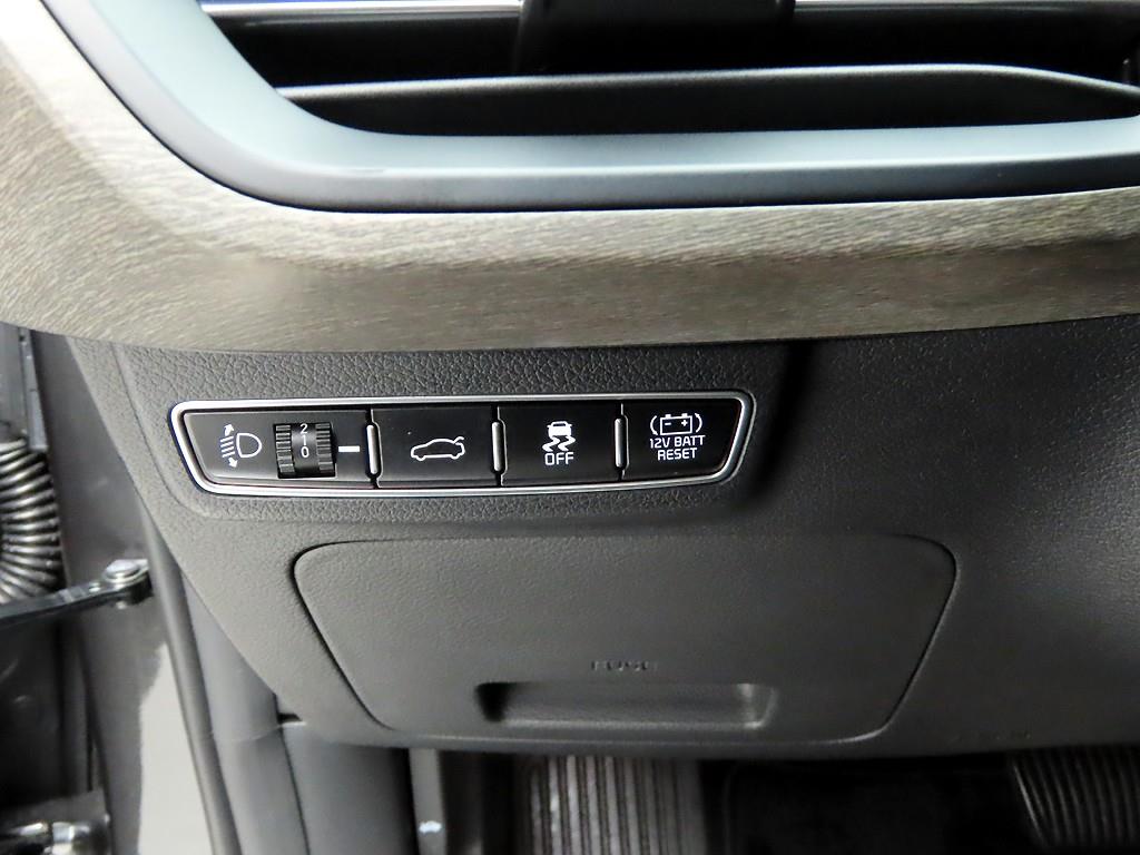 KIA K8 - Vista 12