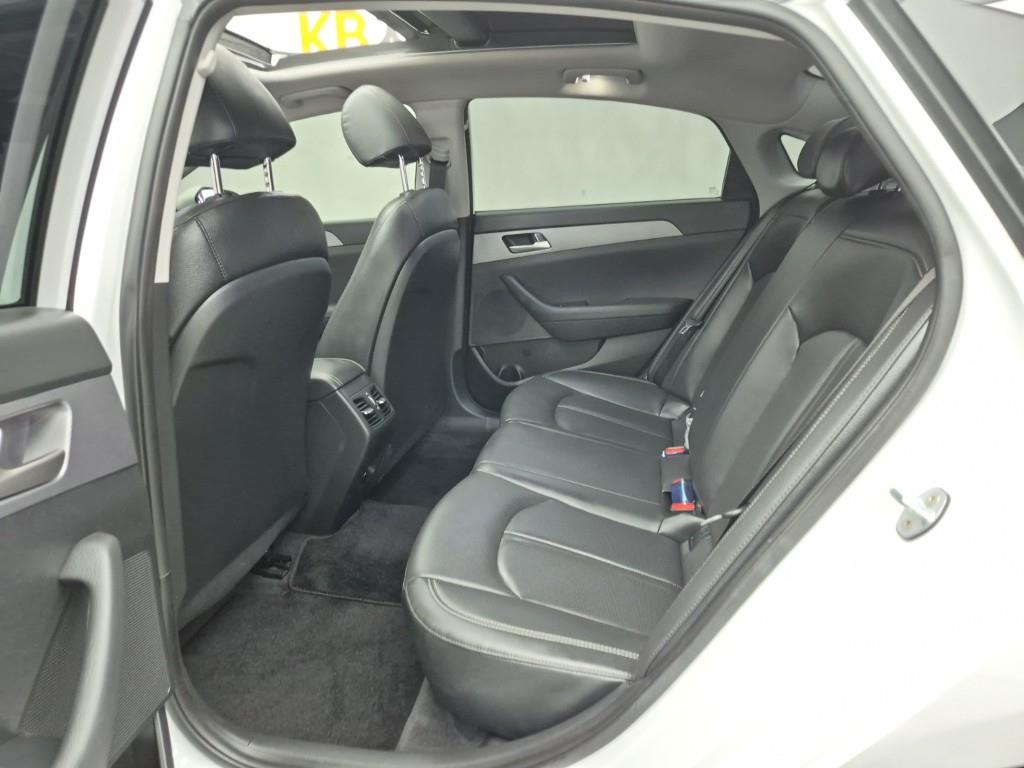 HYUNDAI Sonata - Vista 12