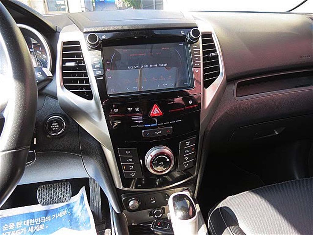 Ssangyong Tivoli 2016 Blanco - Importación desde Corea - HF Imports Iquique - Foto 8