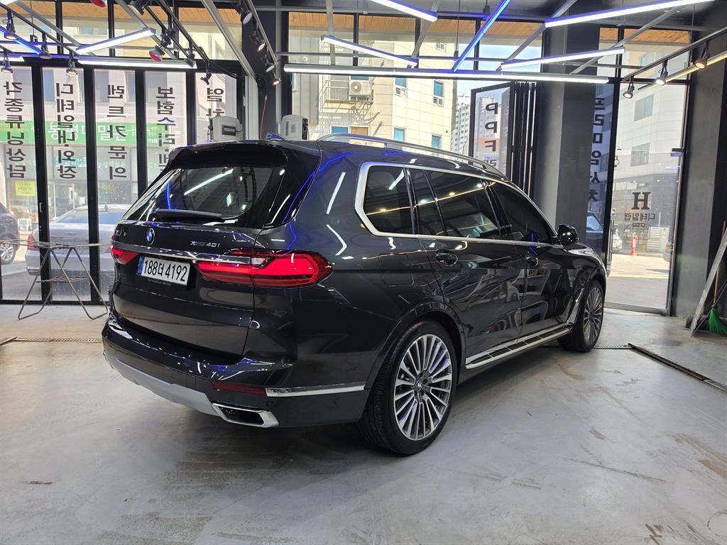 BMW X7 - Vista 4
