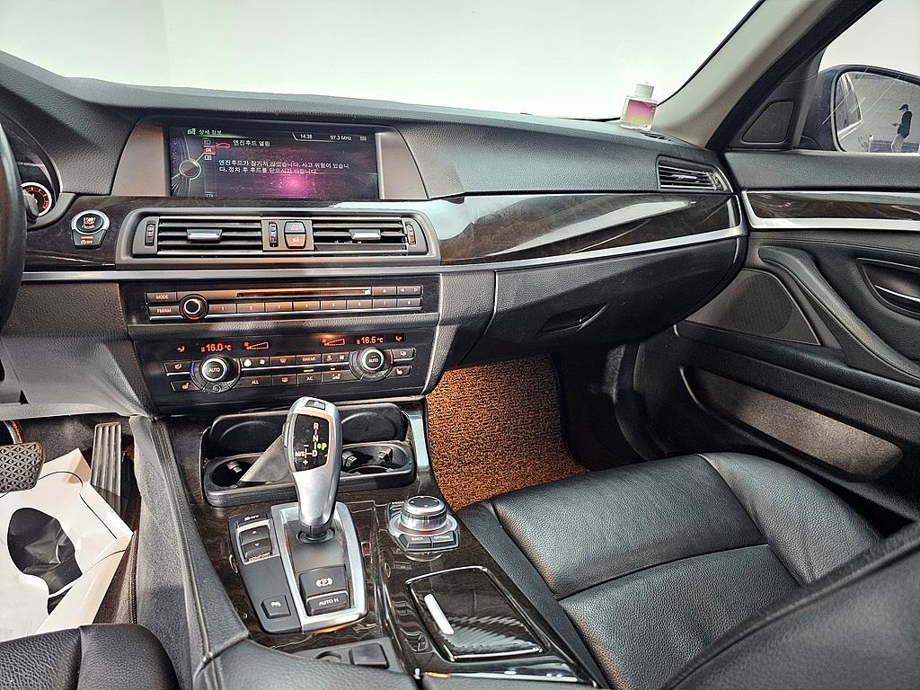 BMW 5 Series - Vista 10