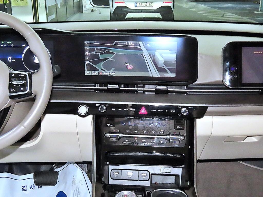 KIA Carnival - Vista 11
