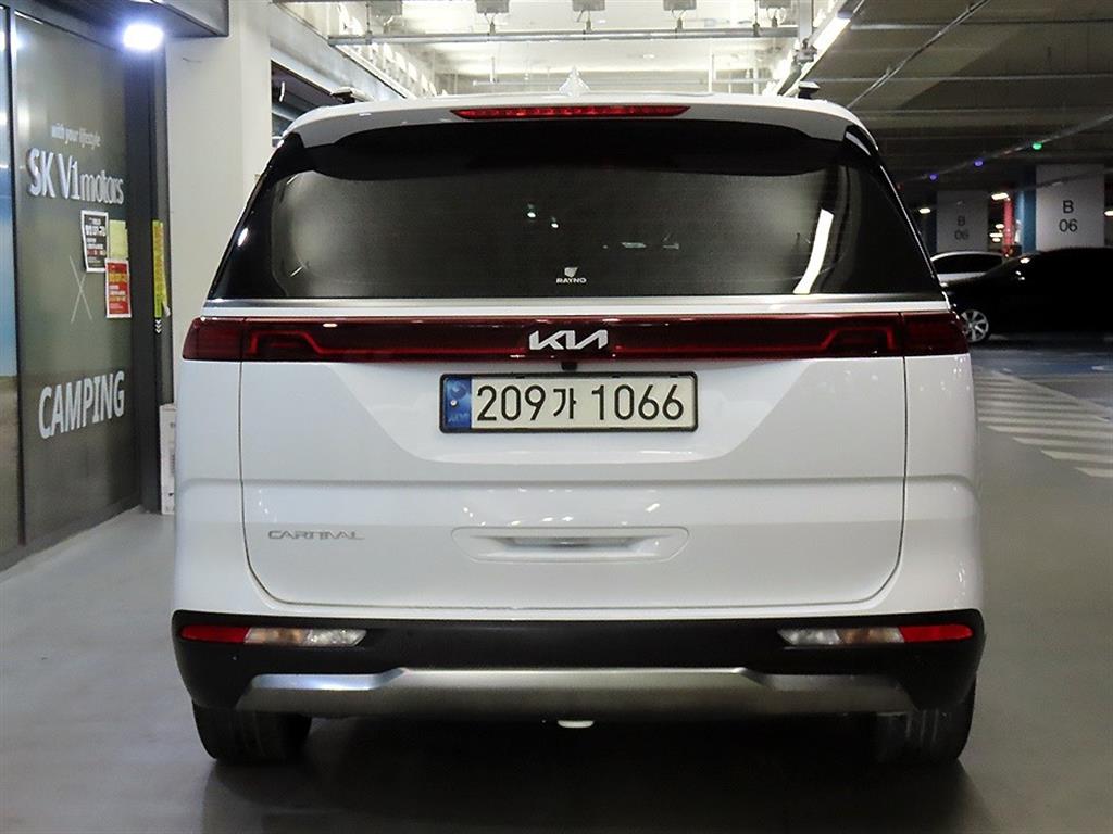 KIA Carnival - Vista 5