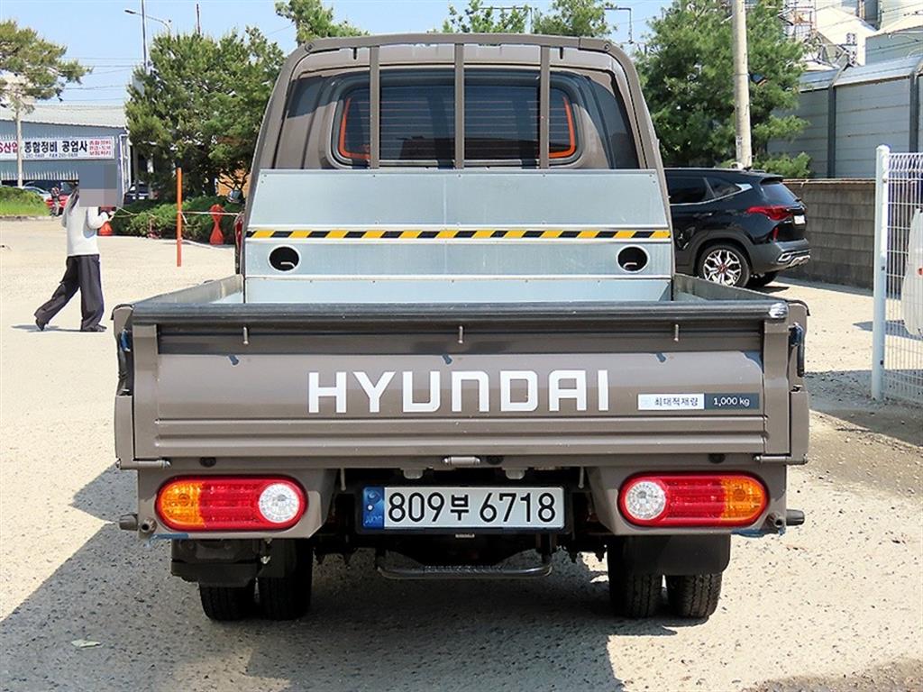 Small Truck Cargo (small) - Vista 4