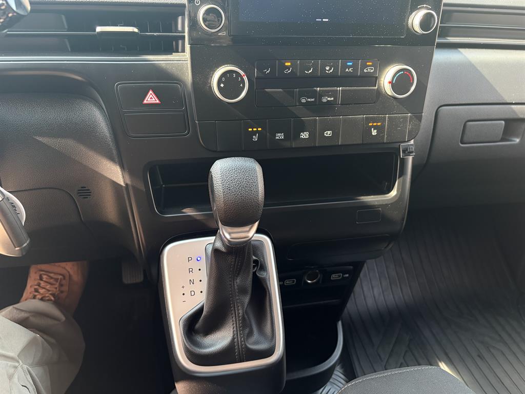 HYUNDAI Staria - Vista 12