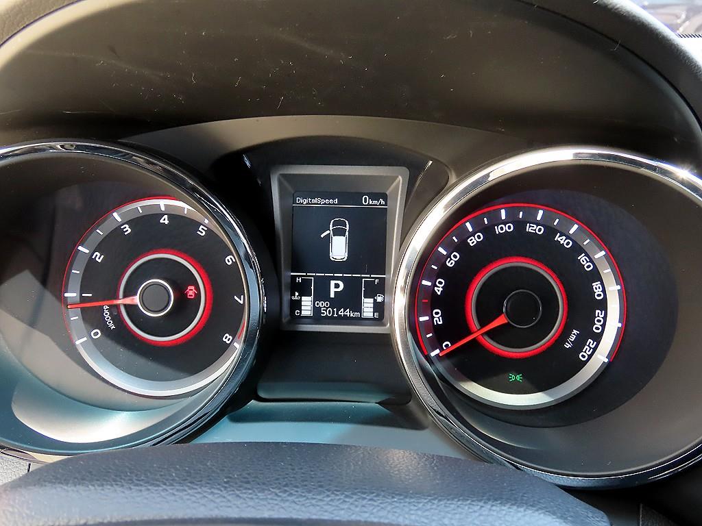 Ssangyong Tivoli - Vista 9