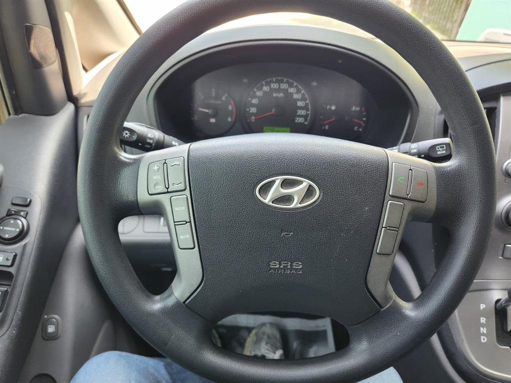 HYUNDAI Starex - Vista 11