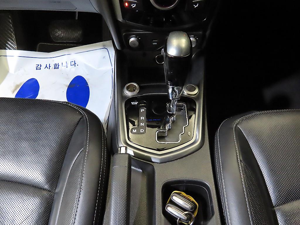 Ssangyong Tivoli - Vista 12