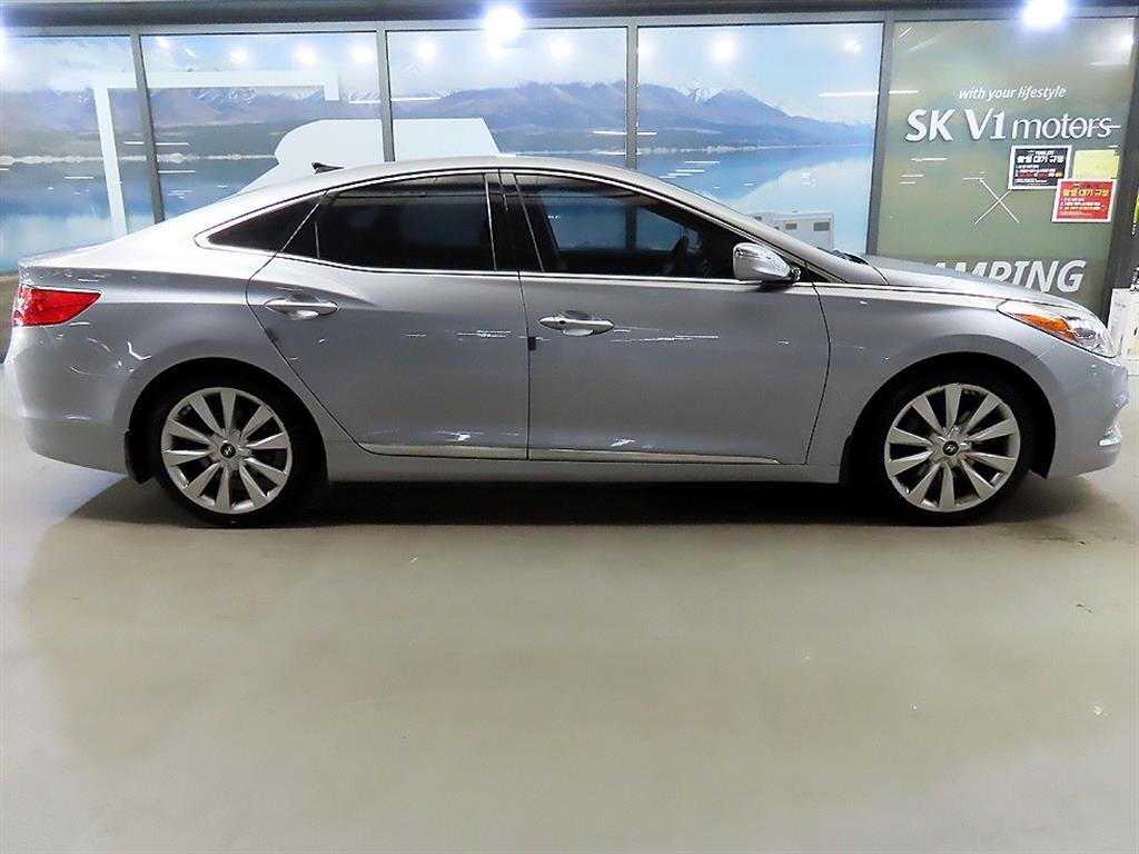 HYUNDAI Grandeur - Vista 3