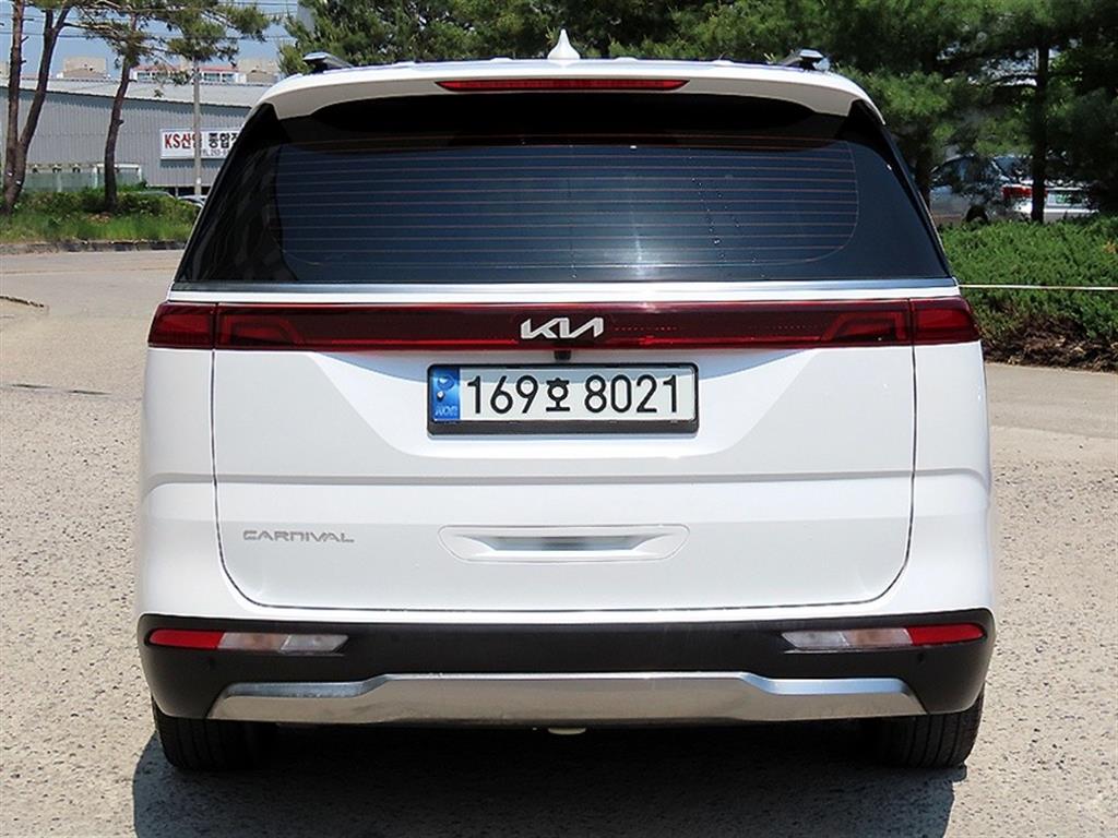 KIA Carnival - Vista 4