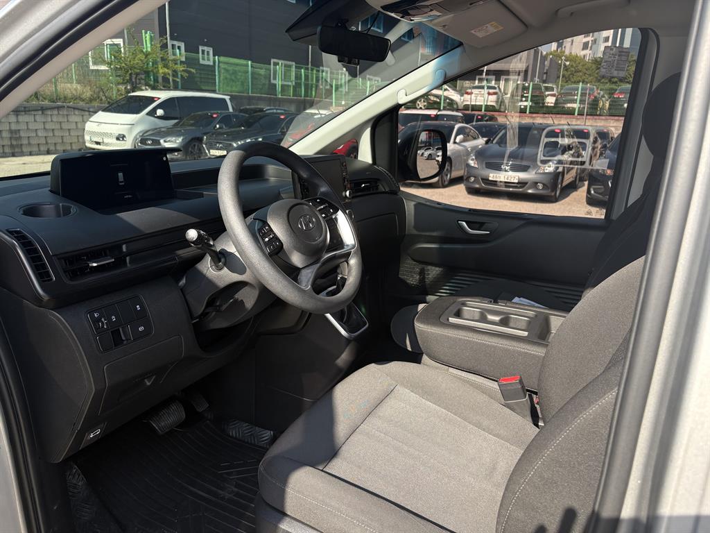 HYUNDAI Staria - Vista 7