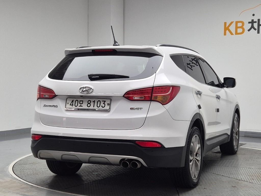 HYUNDAI Santa Fe - Vista 3