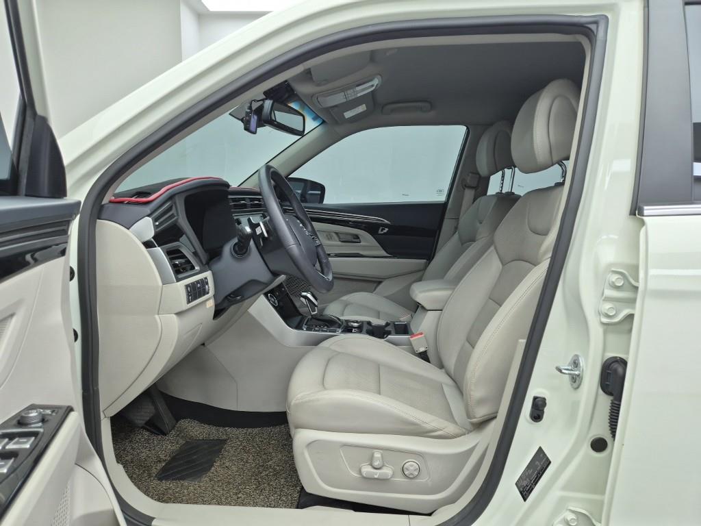 Ssangyong Korando - Vista 11