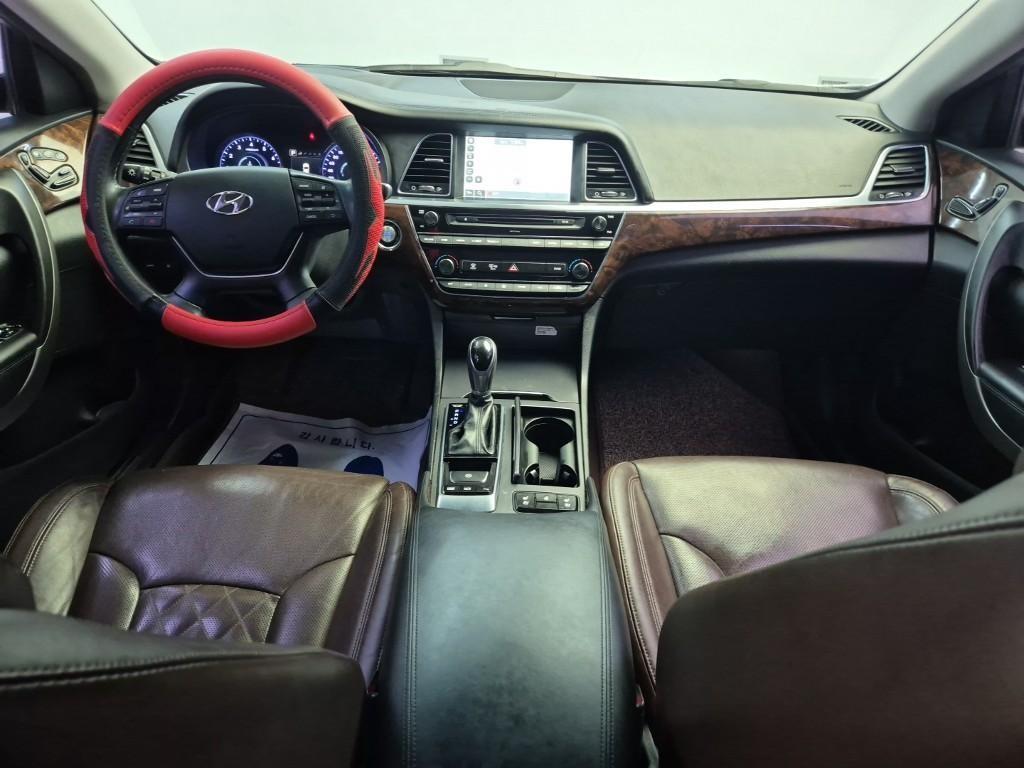 HYUNDAI Aslan - Vista 7