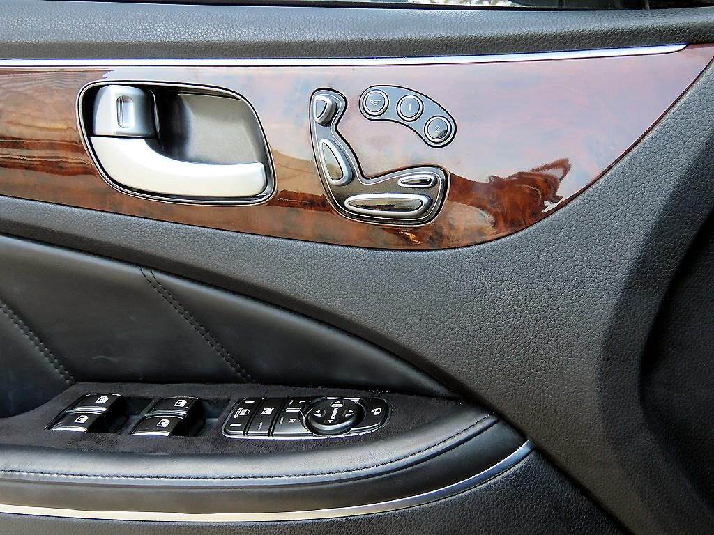 HYUNDAI Equus - Vista 11