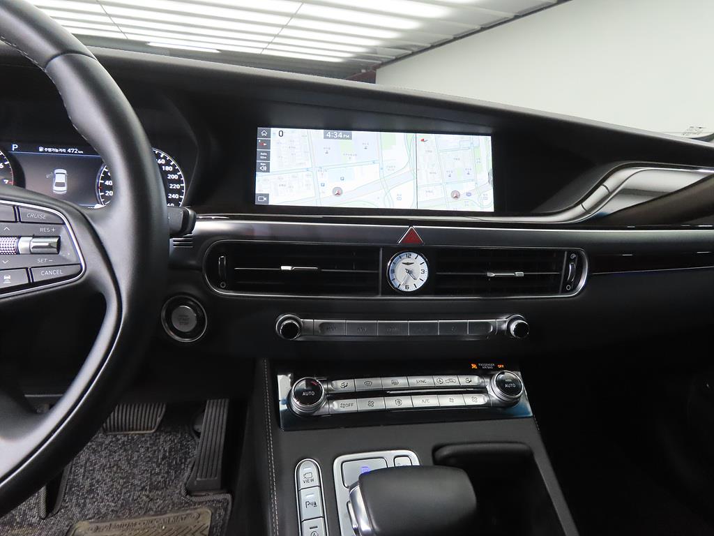 Genesis G90 - Vista 9