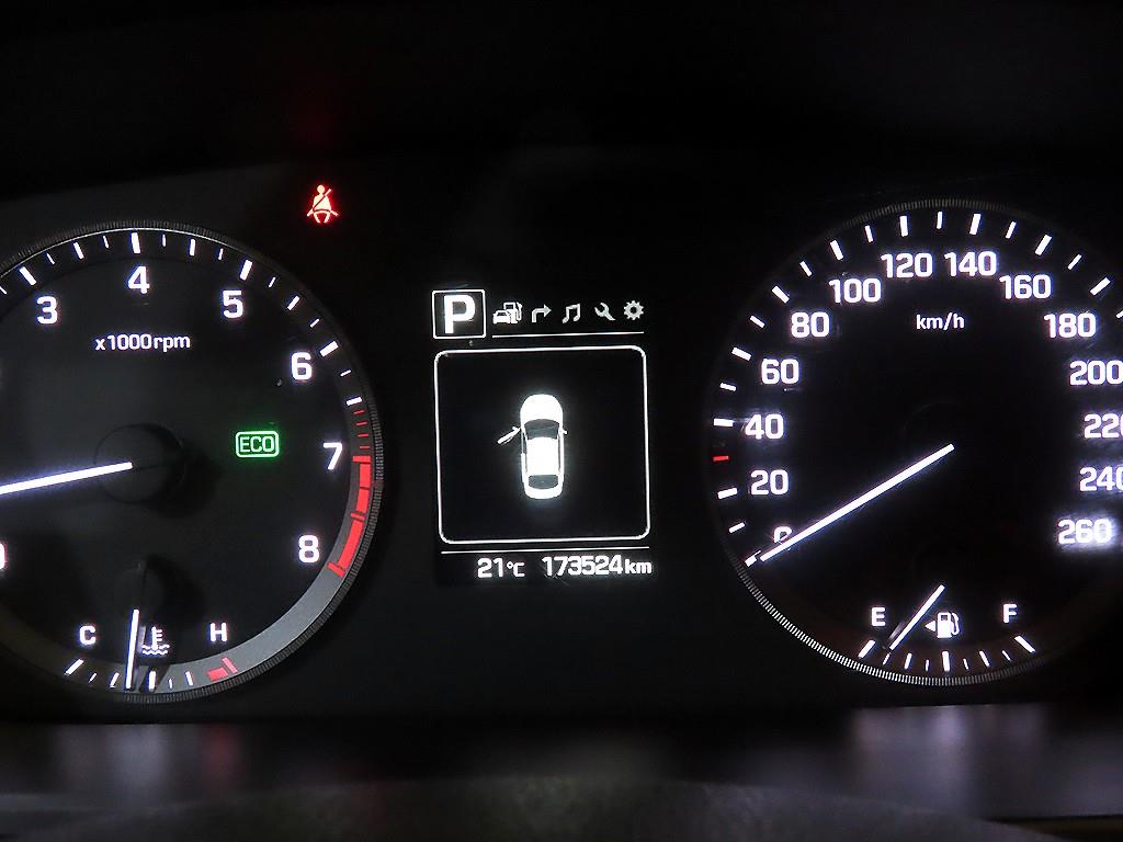 HYUNDAI Sonata - Vista 9