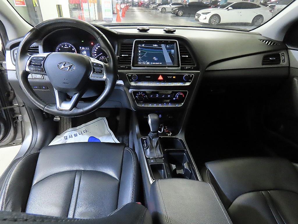 HYUNDAI Sonata - Vista 10