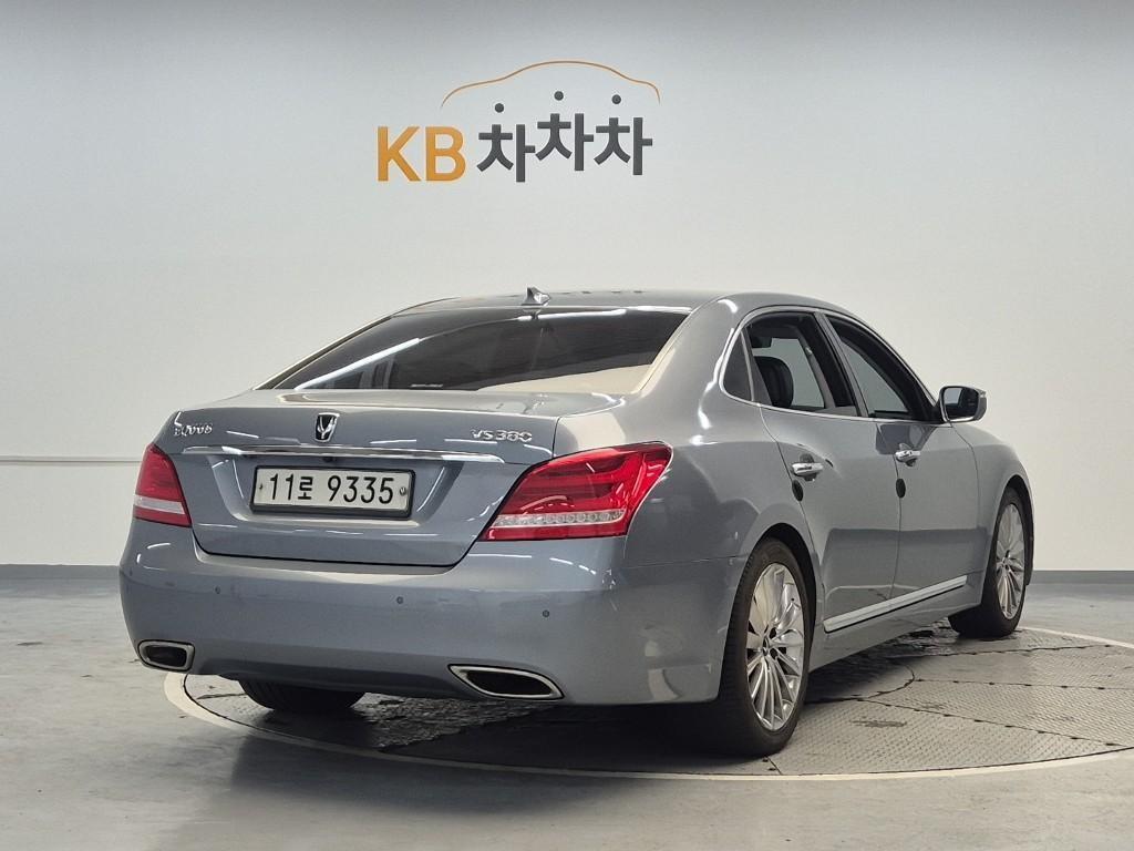 HYUNDAI Equus - Vista 4