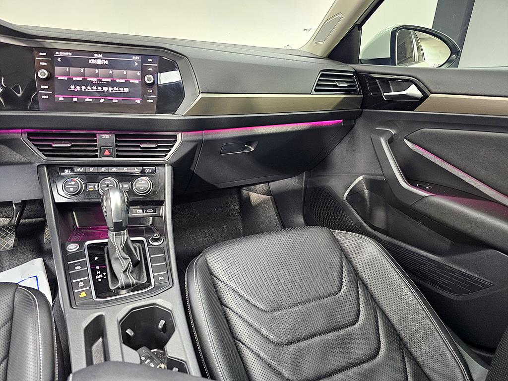 Volkswagen Jetta - Vista 10