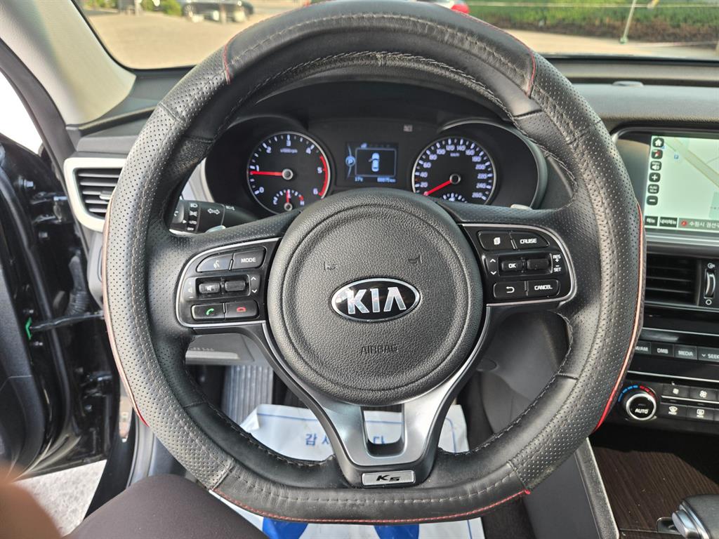 KIA K5 - Vista 8