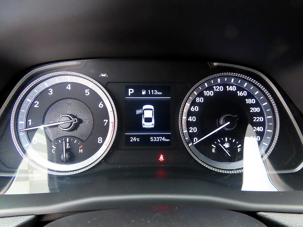 HYUNDAI Sonata - Vista 9