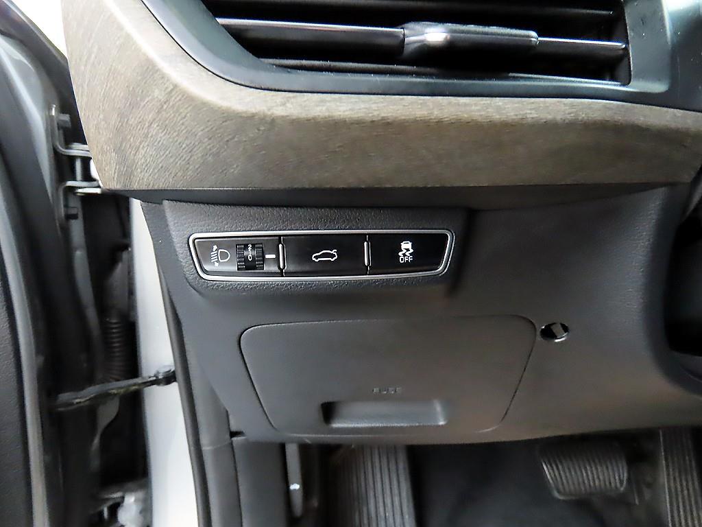 KIA K8 - Vista 12